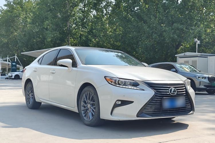 Used Lexus ES 2017 200 30th Anniversary Edition
