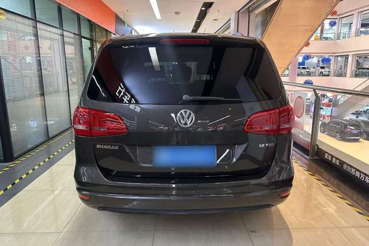 Used Volkswagen Sharan 2013 1.8TSI Standard Model
