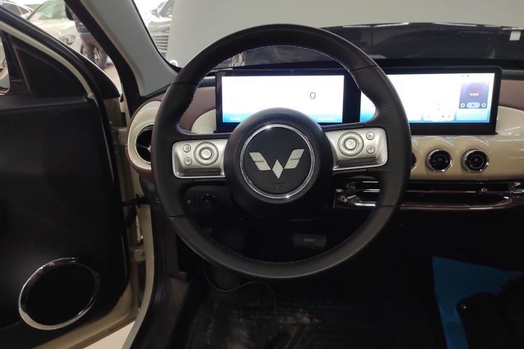 Used Wuling Bingo 2023 333 km Lingxi Connected+ Version
