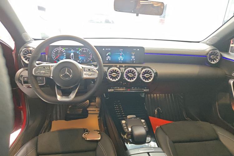 Used Mercedes-Benz A-Class 2020 Restyled A 200 L Sport Sedan Fashion Version
