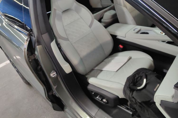 Used Zeekr 001 2025 YOU Edition 100 kWh All-Wheel Drive
