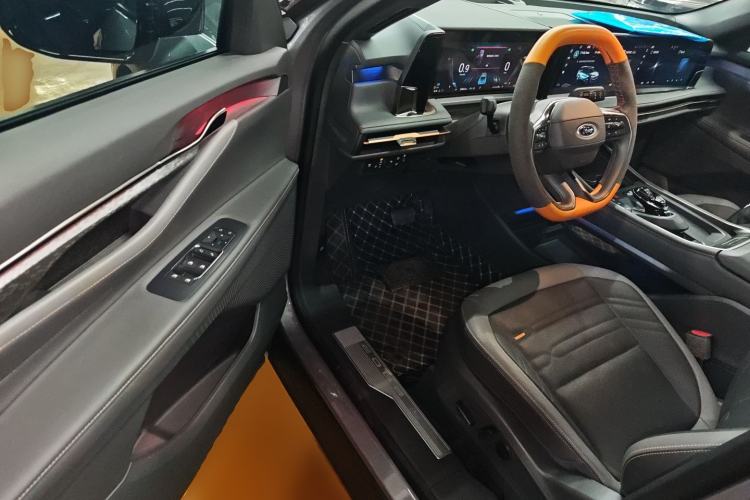 Used Ford Edge 2023 Ford Explorer L 2.0T EcoBoost Four-Wheel Drive 7-Seater Supreme Model
