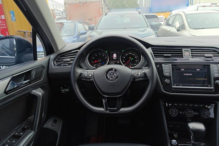 Used Volkswagen Tiguan L 2017 380TSI Automatic All-Wheel-Drive Luxury Edition
