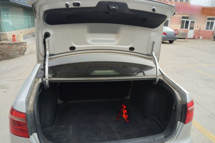 Used Volkswagen Lavida 2013 Revised Classic 1.6L Automatic Fashion Edition