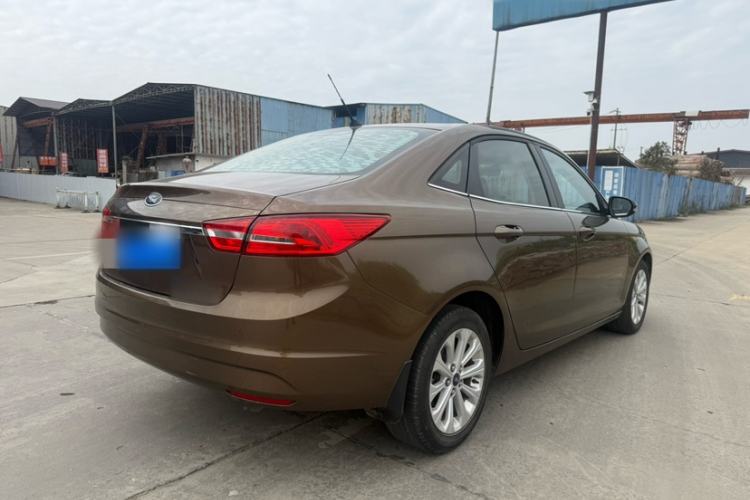 Used Ford Escort 2015 1.5L Manual Fashion Edition
