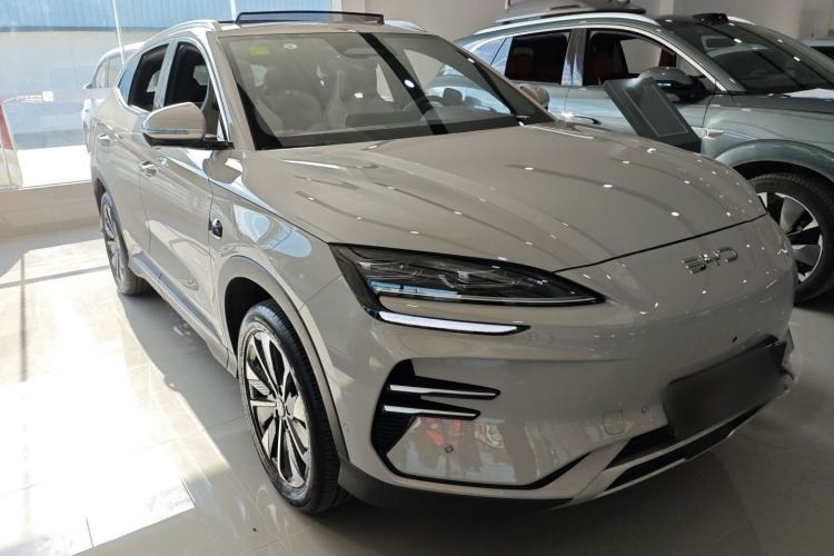 Used BYD Song PLUS New Energy 2025 EV Intelligent Driving Version 520km Premium Model
