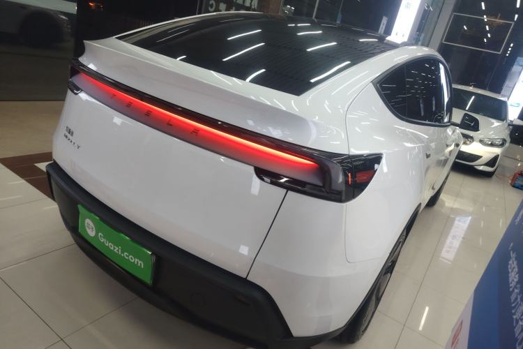 Used Tesla Model Y 2025 Rear-Wheel-Drive Version
