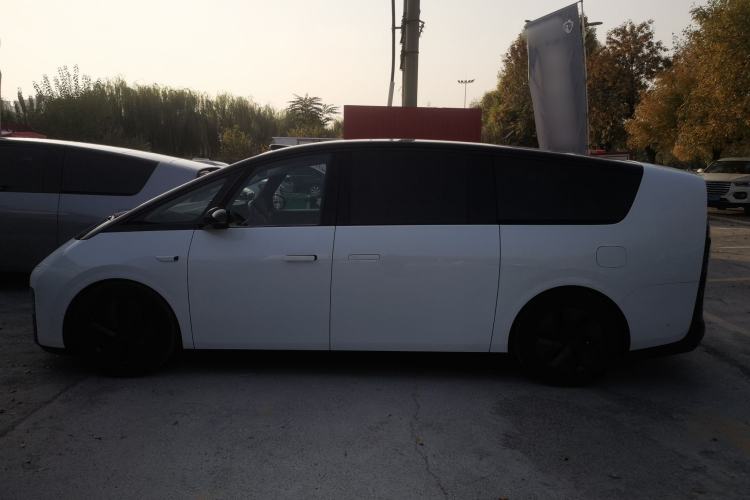 Used Li Auto MEGA 2024 Ultra Model