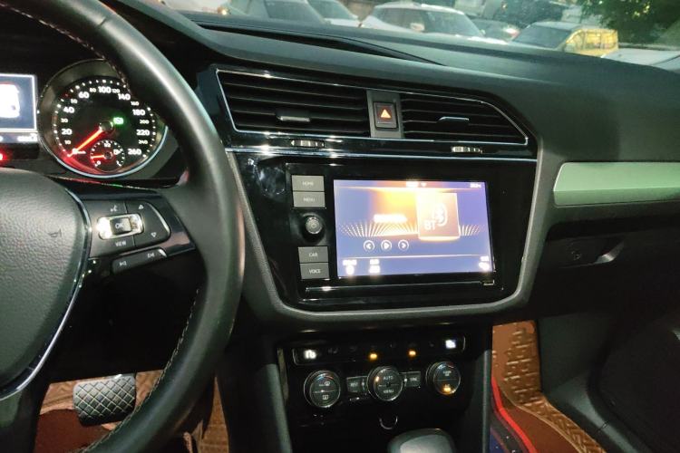 Used Volkswagen Tiguan L 2019 330TSI Automatic Two-Wheel Drive Smart Luxury Version China V Emission Standard