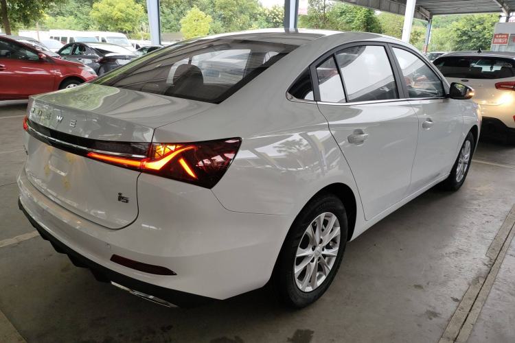 Used Roewe i5 2023 1.5L CVT Luxury Edition
