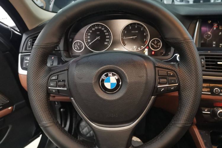 Used BMW 5 Series 2017 520Li Elegant Edition
