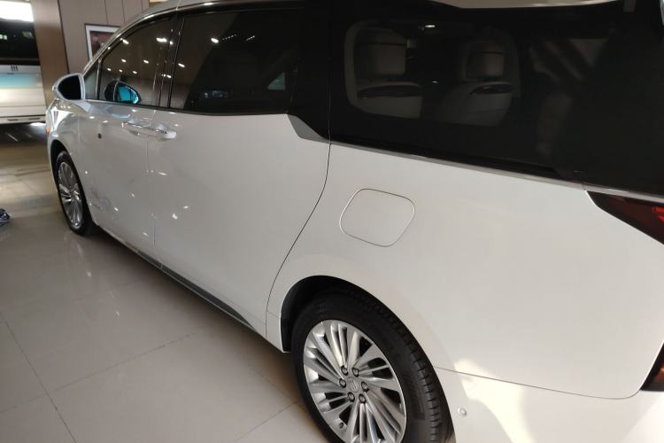 Used Buick Century 2023 2.0T Seven-Seater Yinshi Edition
