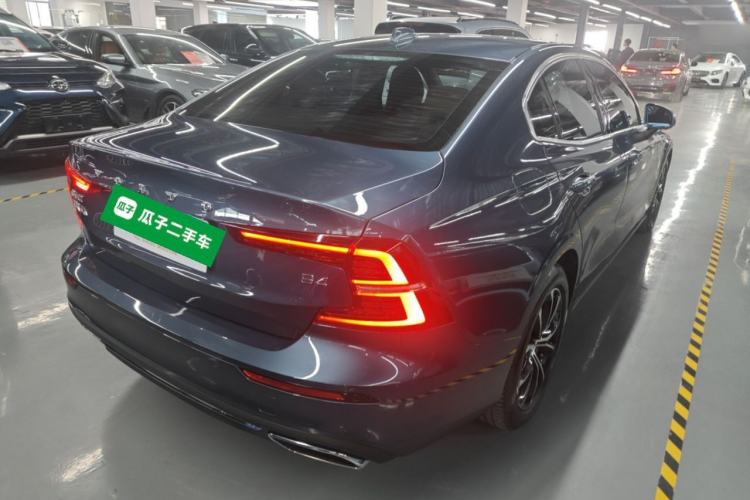 Used Volvo S60 2022 B4 Zhiyi Luxury Edition