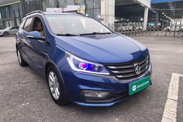 Used Baojun 310W 2017 1.5L Manual Fashion Model China V
