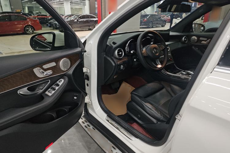 Used Mercedes-Benz GLC 2018 GLC 300 4MATIC Sport Edition
