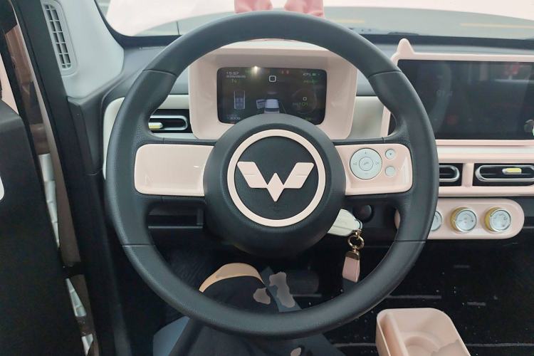 Used Wuling Hongguang MINIEV 2024 3rd Generation 215km Advanced Version
