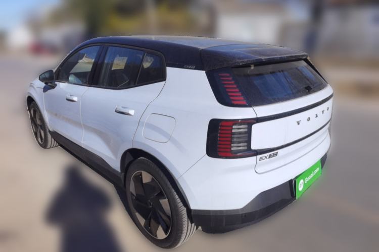 Used Volvo EX30 2025 Rear-Drive Long-Range Plus Model