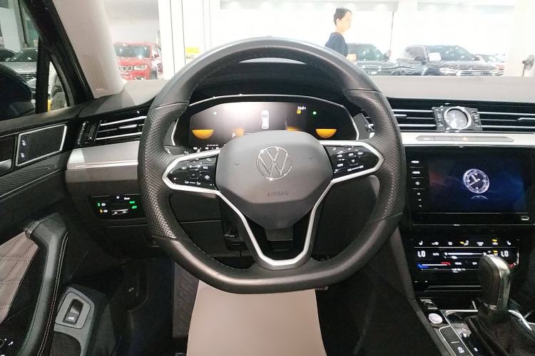 Used Volkswagen Magotan 2023 2 Million Units Limited Edition 330TSI DSG Leading Version
