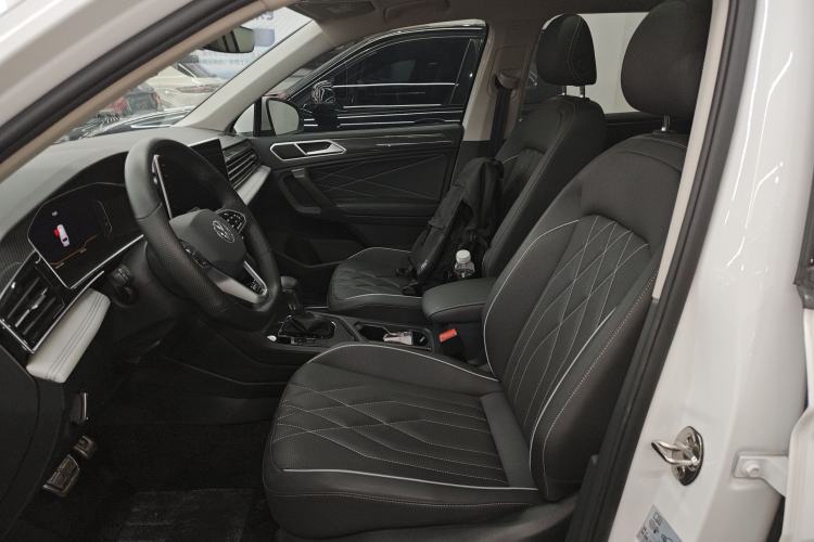 Used Volkswagen Tiguan L 2023 330TSI Automatic Two-Wheel Drive R-Line Enjoyment Edition
