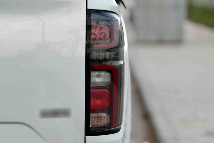 Used Great Wall Poer 2023 2.0T Commercial Version Automatic Diesel 4x4 Elite Long-Box GW4D20M