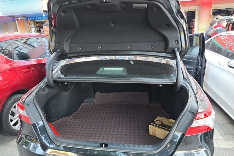 Used Toyota Camry 2023 2.0G Luxury Edition
