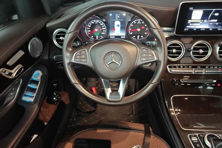 Used Mercedes-Benz GLC 2019 GLC 260 L 4MATIC Dynamic Model