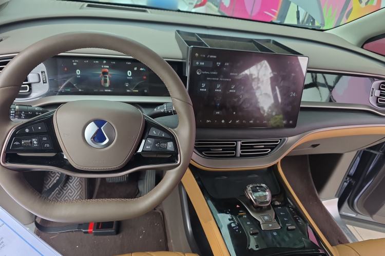 Used Denza D9 2022 DM-i 970 Four-Wheel Drive Flagship Model
