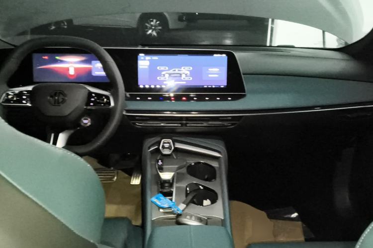 Used MG 7 2023 2.0T Automatic Hunter Luxury Edition
