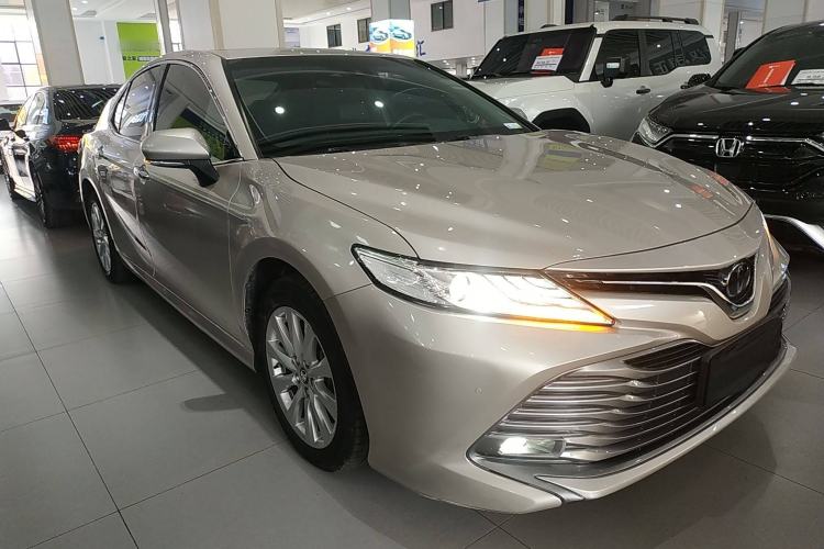 Used Toyota Camry 2019 Revised Version 2.0G Luxury Edition