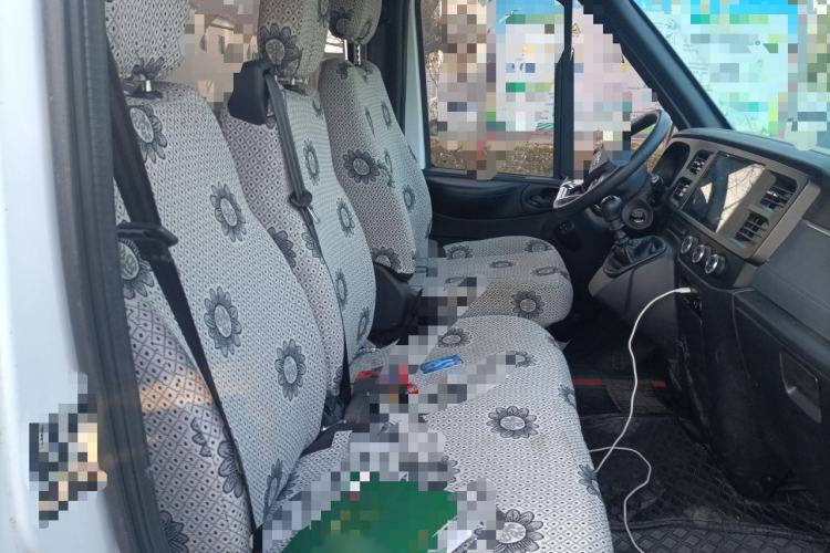 Used JMC Fushun 2023 2.0T Manual Short-Wheelbase Mid-Top Commercial Multi-Purpose 6-Seater Passenger Vehicle