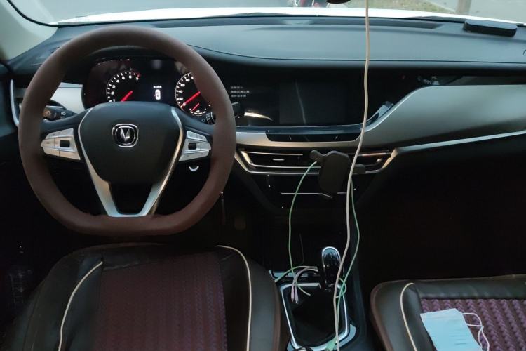 Used Changan CS35PLUS 2019 1.6L Manual E-Link Upgrade Edition
