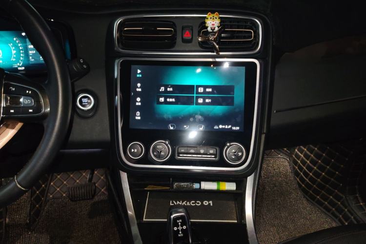 Used Lynk & Co 01 2017 2.0T Two-Wheel Drive Pro Edition
