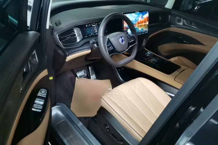 Used Denza D9 2024 DM-i 1050 Luxury Model