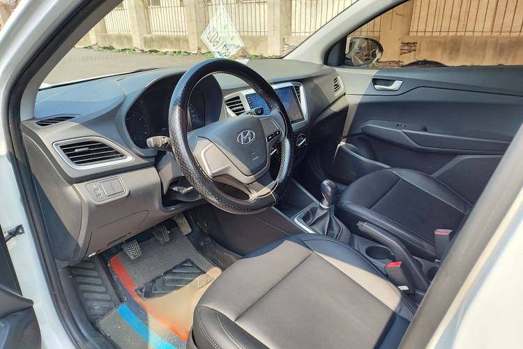 Used Hyundai Verna 2016 1.4L Manual Cool Edition GLS
