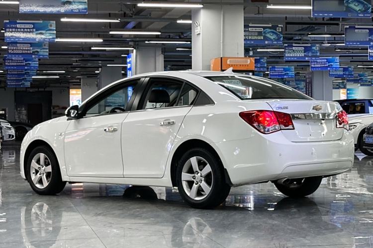 Used Chevrolet Cruze 2013 1.8L SE AT
