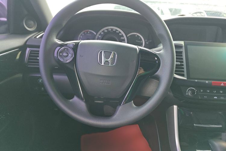 Used Honda Accord 2016 2.0L Comfort Edition
