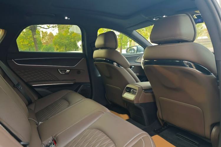 Used BYD Han 2022 EV Genesis Edition 715KM Front-Wheel-Drive Prestige Model