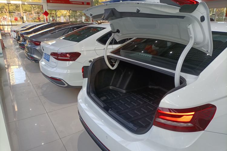 Used Volkswagen Lavida 2024 1.5L Automatic Starry Sky 5 Million Edition