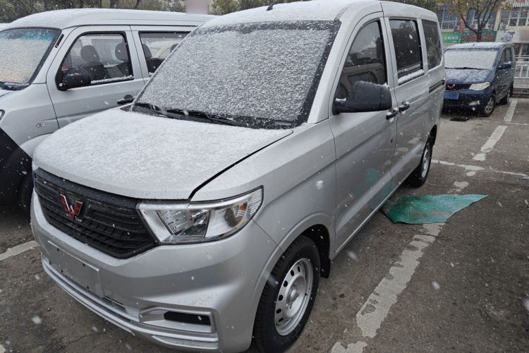 Used Wuling Hongguang V 2022 1.5L Jingqu Edition Electric-Assist LAR
