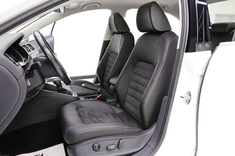 Used Volkswagen Sagitar 2017 230TSI Automatic Luxury Edition
