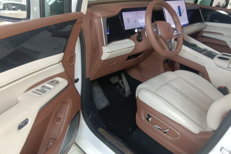 Used BYD Xia 2025 DM-i 1.5T 180km Excellence Model
