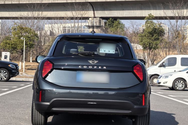 Used MINI MINI 2025 1.5T COOPER Classic Edition Five-Door Version

