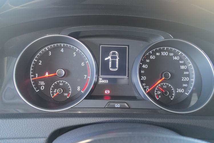 Used Volkswagen Golf 2017 230TSI Automatic Luxury Million-Vehicle Commemorative Edition
