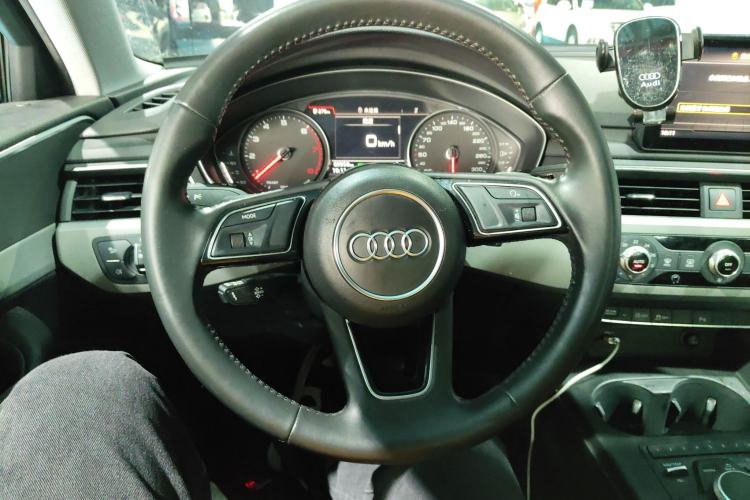 Used Audi A4L 2018 30th Anniversary Edition 40 TFSI Trendy Model
