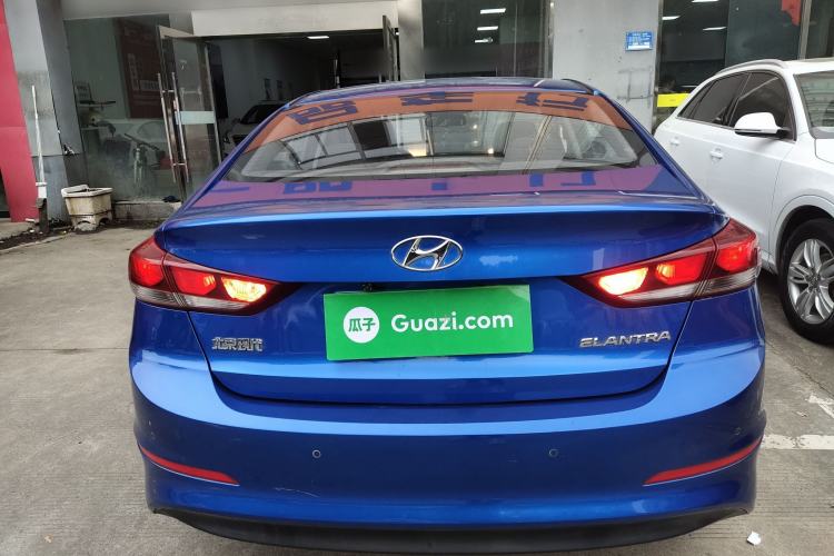 Used Hyundai Elantra 2016 1.6L Manual ZhiXuan · Dynamic Model
