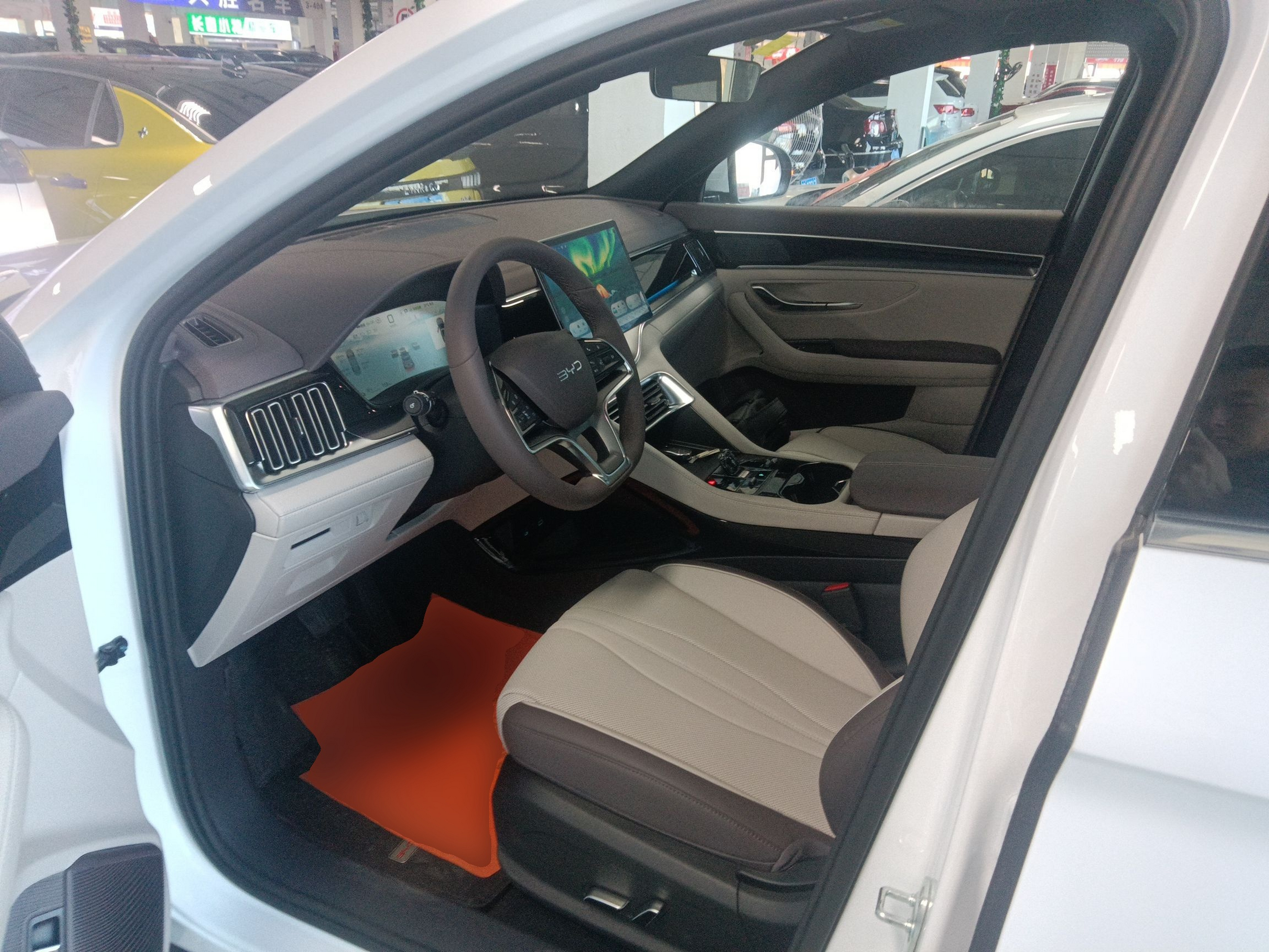 Переднее сиденье в автомобиле