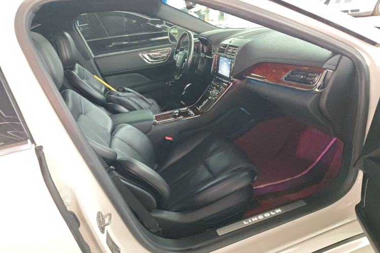 Used Lincoln Continental 2019 2.0T Two-Wheel Drive Luxury Edition China VI Standard
