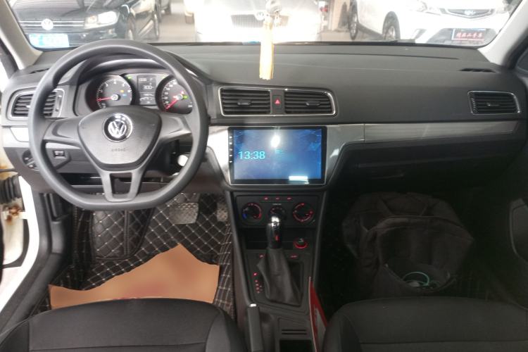 Used Volkswagen Gran Lavida 2015 1.6L Automatic Fashion Edition
