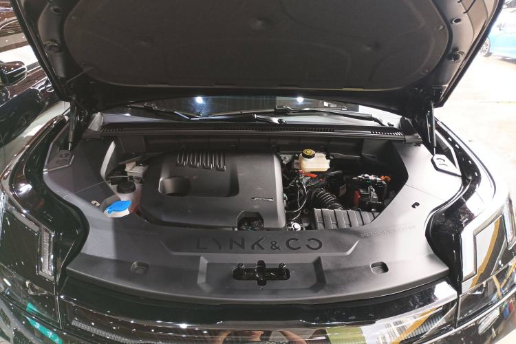 Used Lynk & Co 08 EM-P 2023 120km Long-Range Halo
