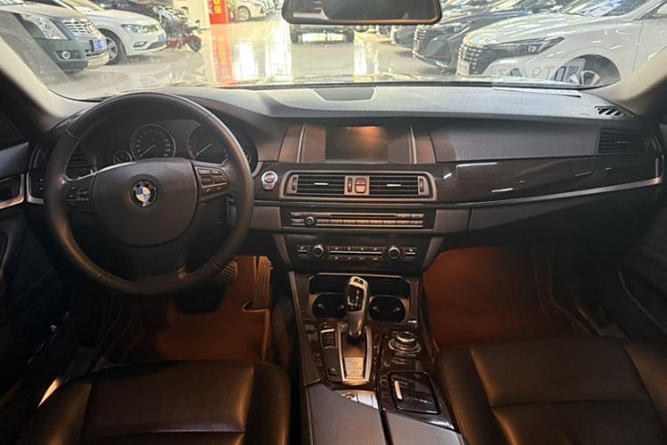 Used BMW 5 Series 2014 525Li Leading Model
